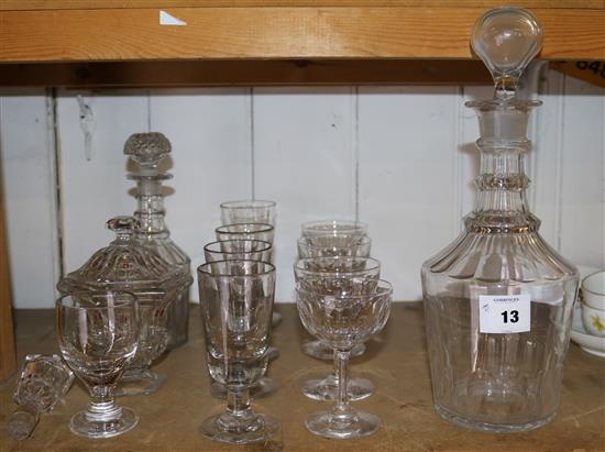 Assorted glass(-)